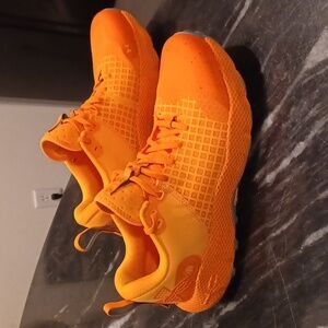Under Armour HOVR DS Ridge TR Size 10, Orange